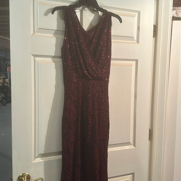 Burgundy sequins dress - Picture 1 of 4